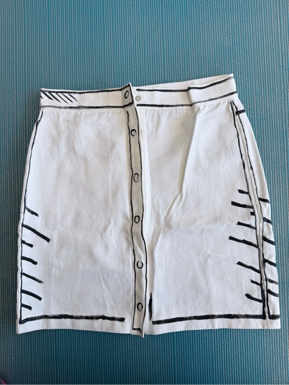 Fendi California sky White Skirt with Black Graphic Trim 38